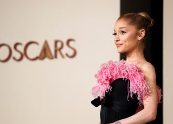 Timothee Chalamet, Ariana Grande mingle at Oscar nominees dinner